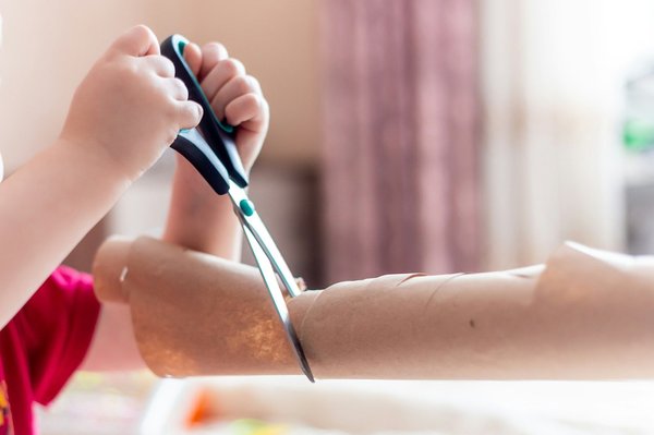 Femme aux cheveux blancs : révélez votre éclat naturel